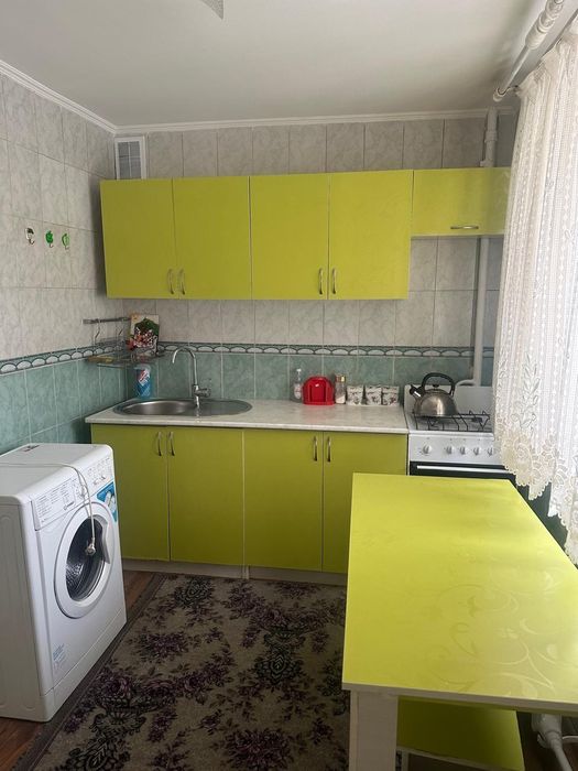 Здам в аренду 2 ух комнатную кв мебелированую