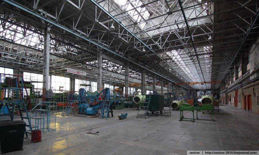 Продаю базу
Ангрен
производство завод склад цех и т.п
Ж.Д ветка
15 га