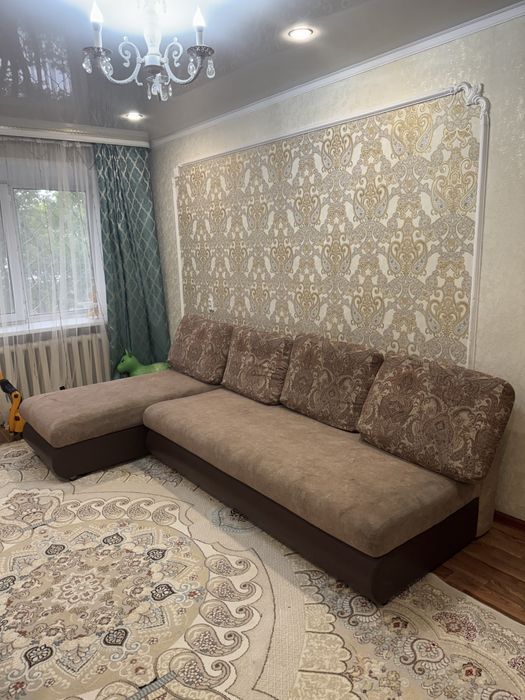 Продам  мягкий  угловой  диван  трансформер