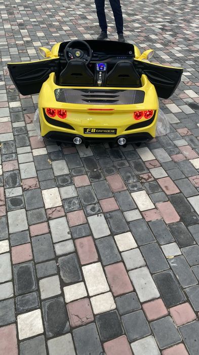 Ferari sotiladi 1oy ishlagan