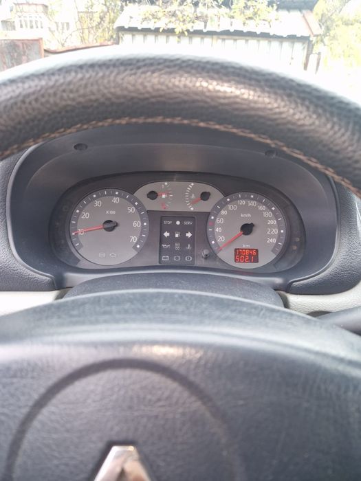 Se vinde Renault Clio2  2005 1.4