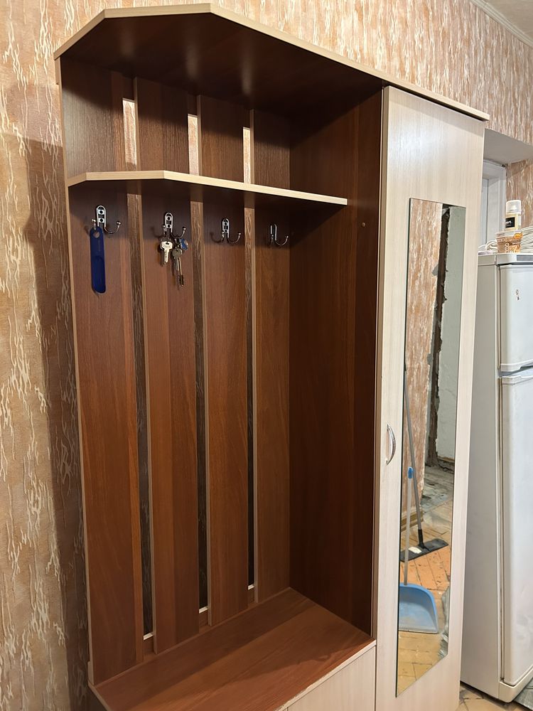 Продам прихожую