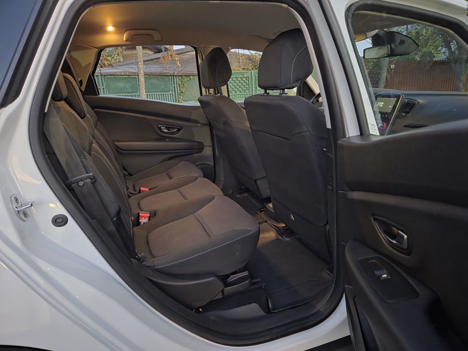 VÂND scenic 1.7DCI An fabricație 2019