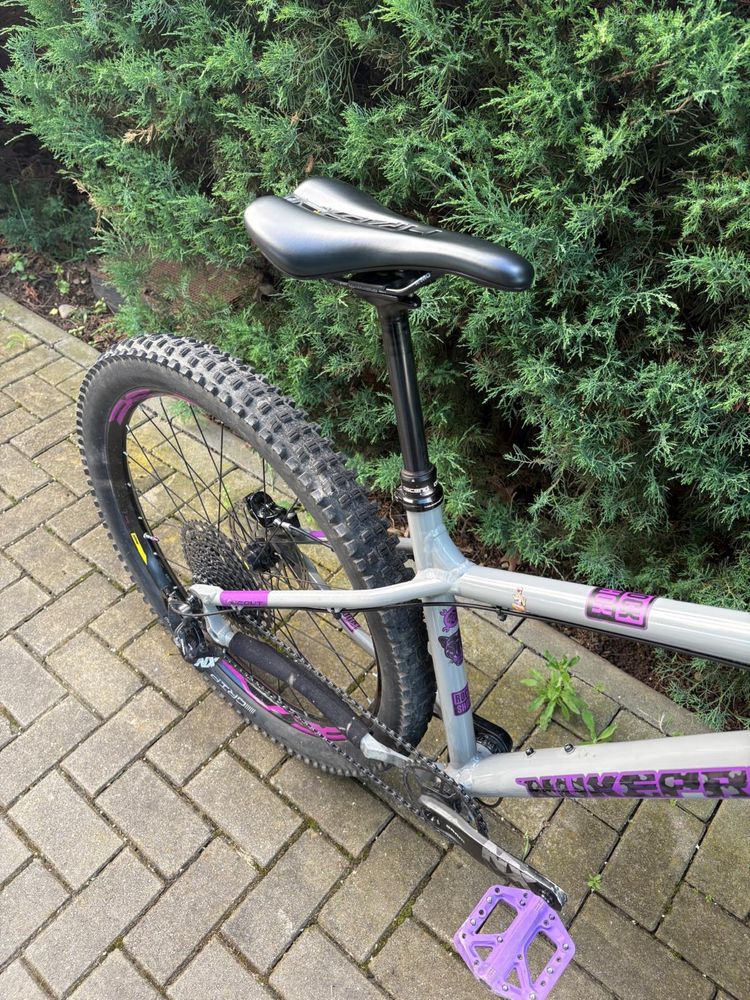 Bicicleta Nukeproof Scout 275