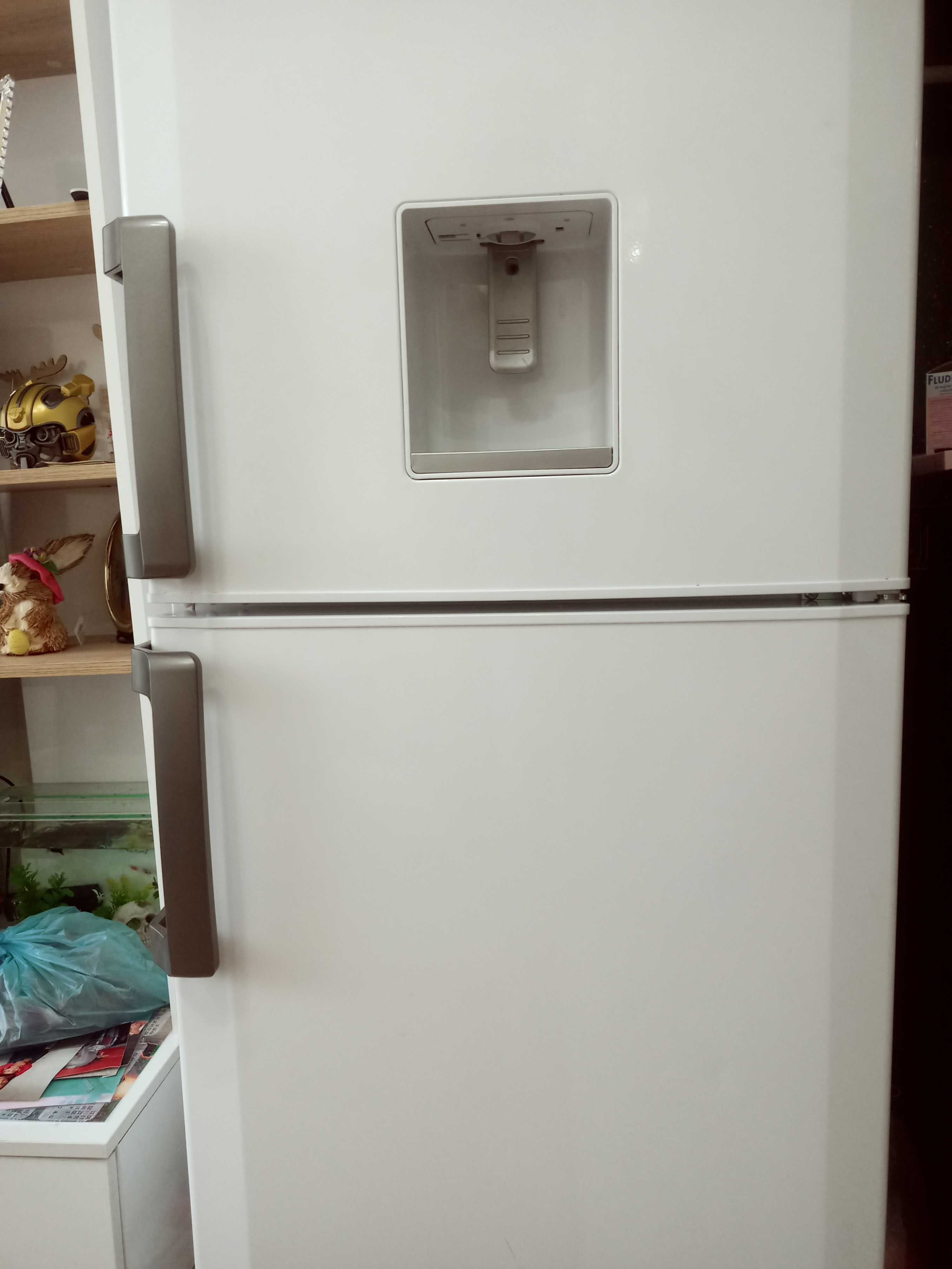 Части от хладилник с фризер BEKO