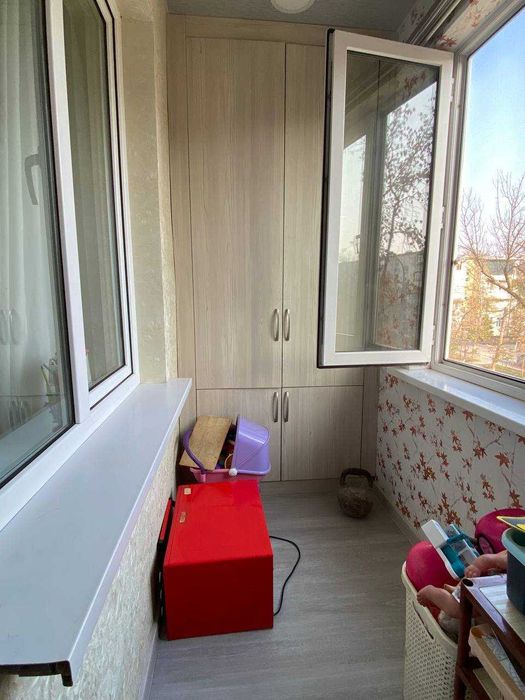 Продаю квартиру (Лисунова)