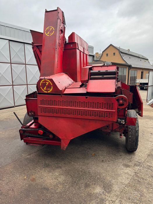 Culegătoare de porumb știuleți ZMAJ 222