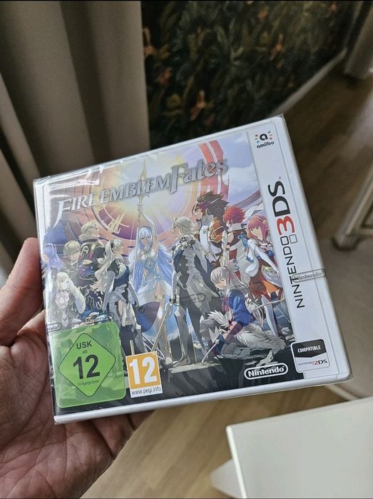 New Nintendo 3DS XL Ediție Limitată Fire Emblem Fates la cutie + Joc