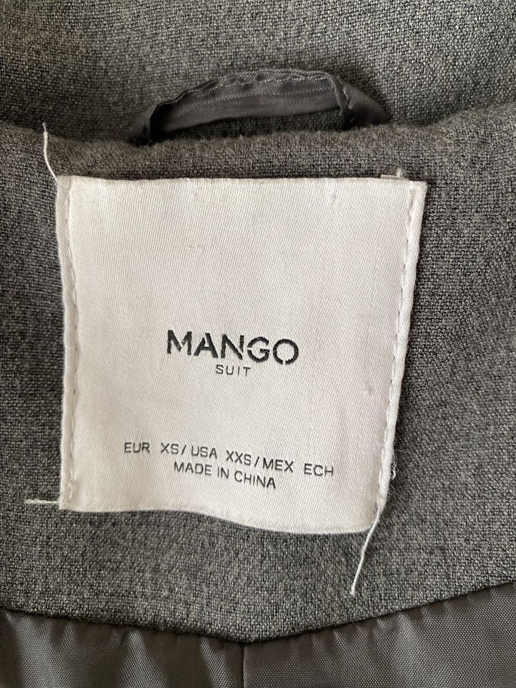 Палто- Mango
