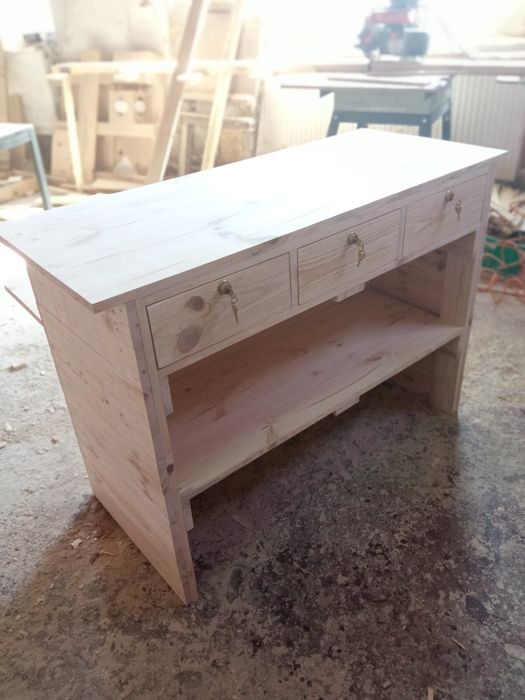 Търговска щанд маса с чекмеджета