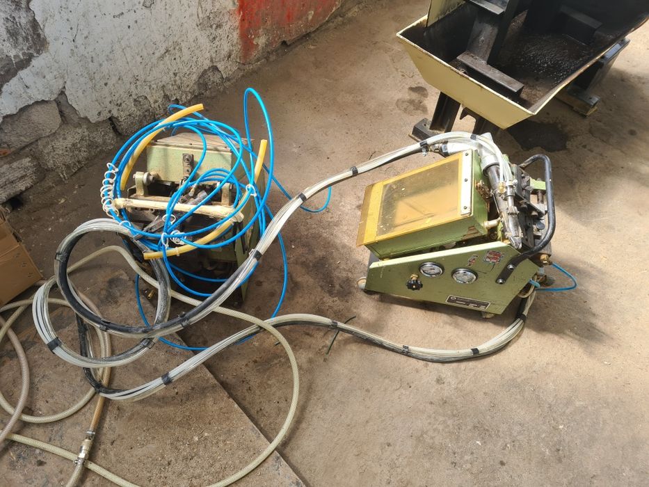 Преносима винтонавивна машина Powasert - Германия.