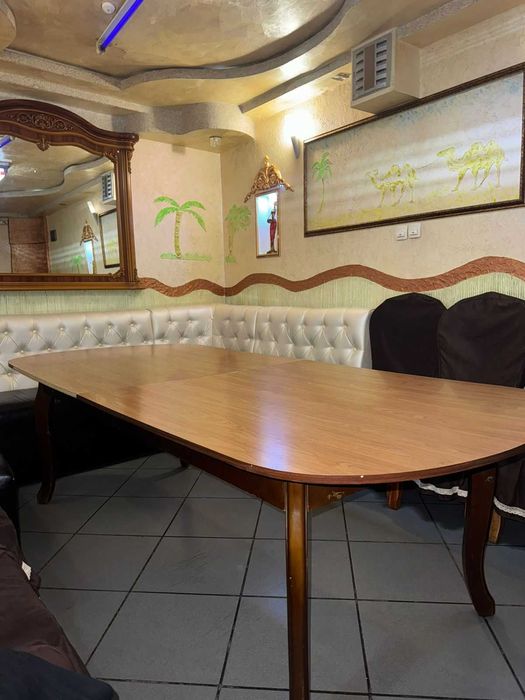 Продам банкетный стол