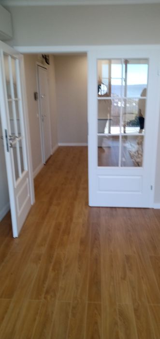 Давам под наем тристаен апартамент Варна кв.Чайка в сграда клас А