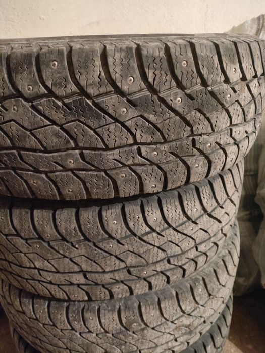 Продам шины 205-70 на 15