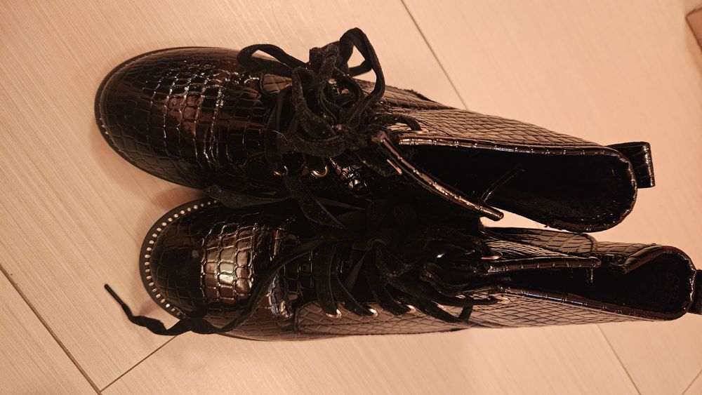 Черни боти за момиче