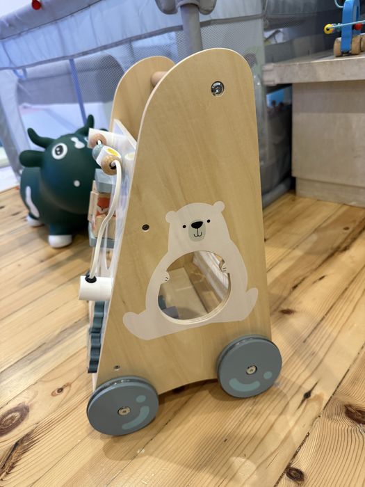 Дървена проходилка (уокър)  + Дидактически куб Moni Toys