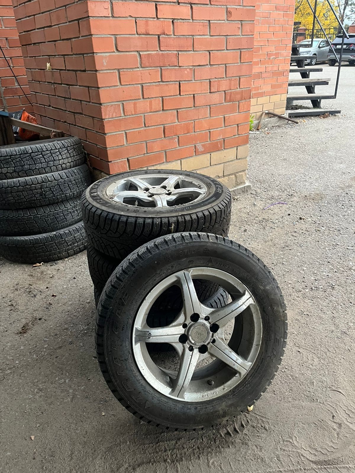 185/55/14 покришка