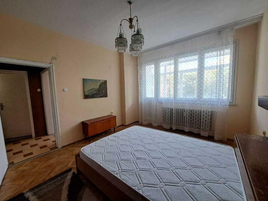 Давам под наем 3-стайно жилище в Красно село до пазара