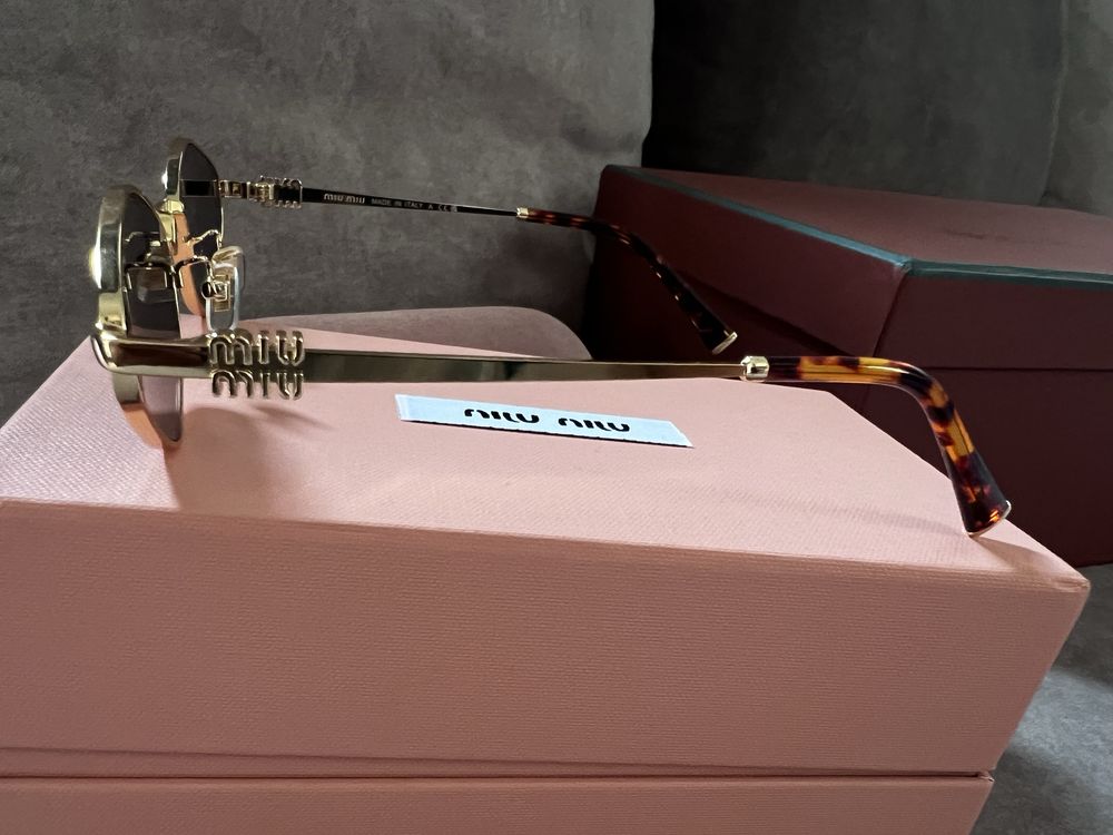 Дамски слънчеви очила Miu Miu