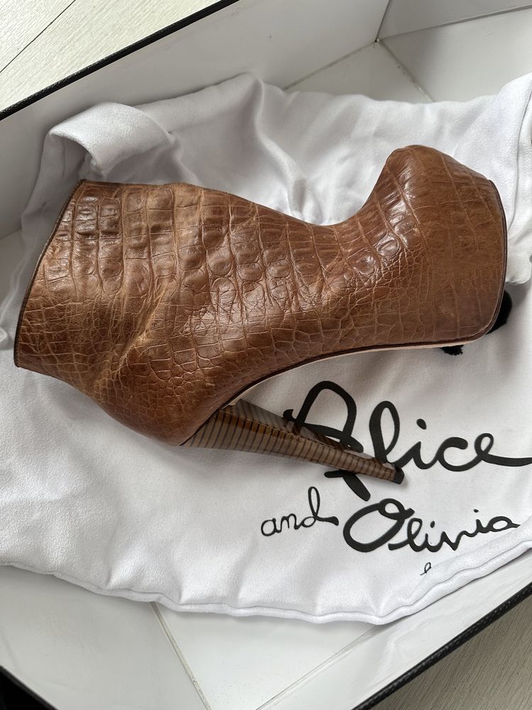 Alice & Olivia ankle boots crocodile leather