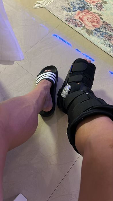 Orteza walker fixa/mobila reglabila cu perna de aer