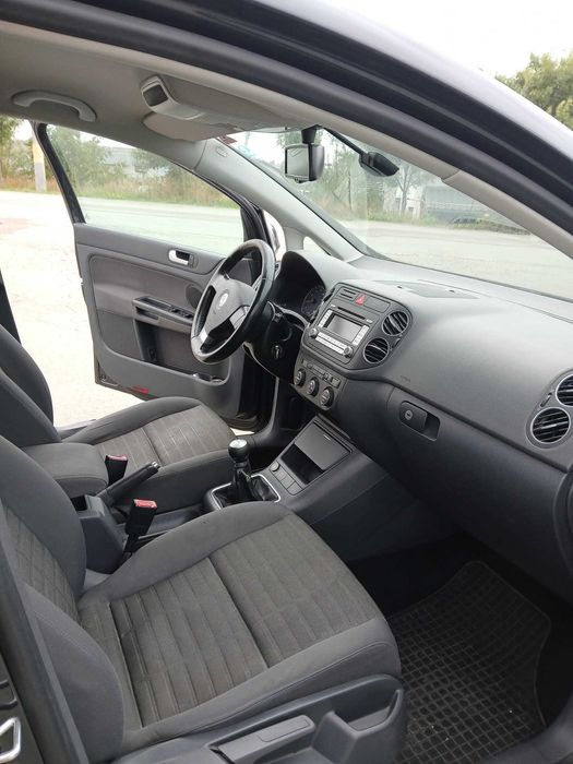 Vând golf plus 5
