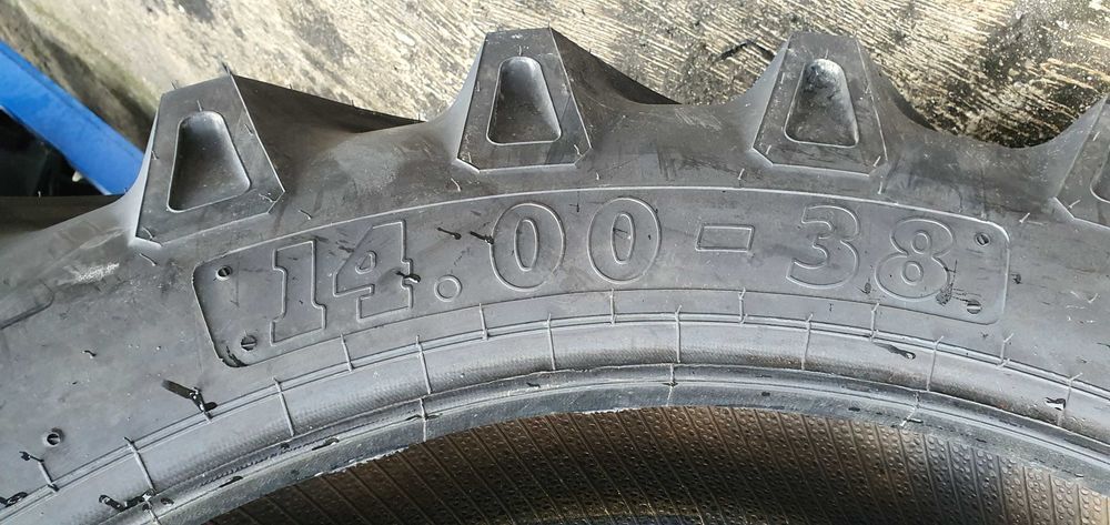 14.00-38 cauciucuri noi diagonale de la BKT 8Pr pentru u650 ZYX1