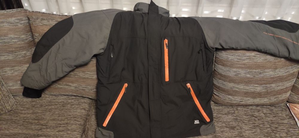 Зимно  Яке  EXES