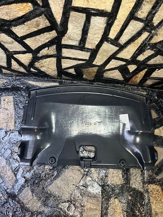 Кора под двигателя  за БМВ e46 капак моторен отсек BLIC