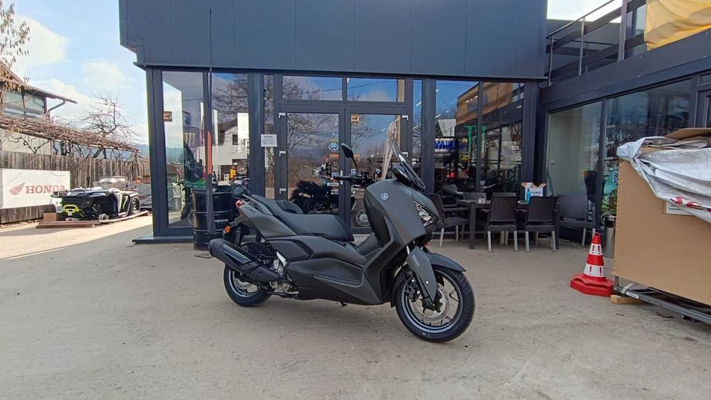Yamaha XMax 300  model 2025 nou 0km pret PROMO- prin EST BIKE Campina