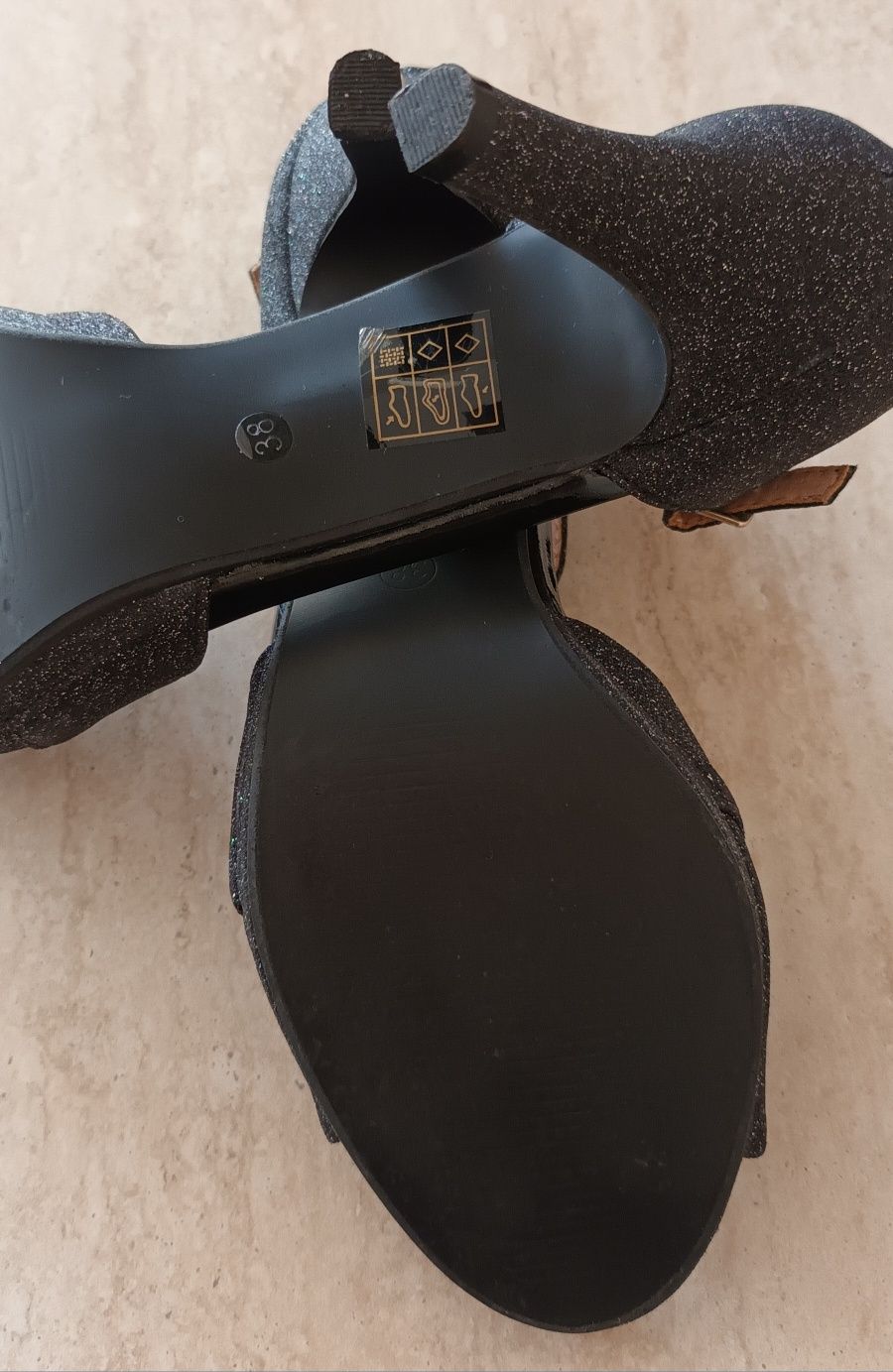 Vand sandale elegante