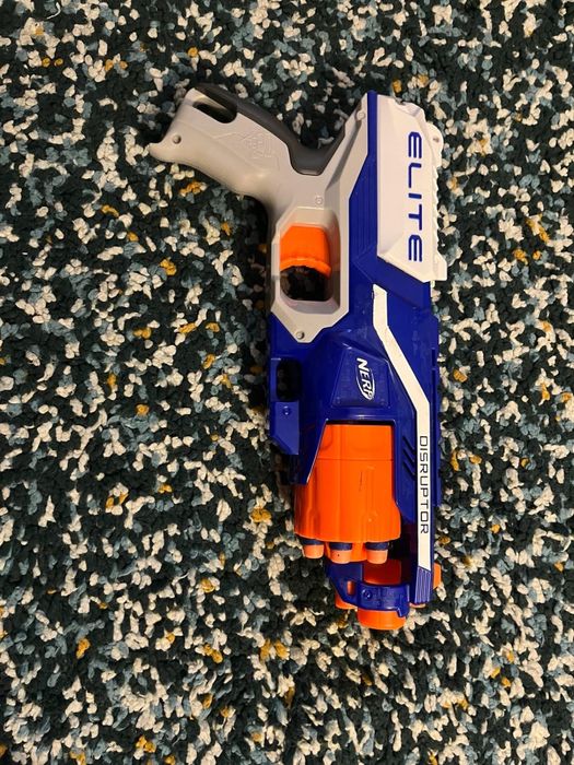 vand 3 pistoale mari Nerf