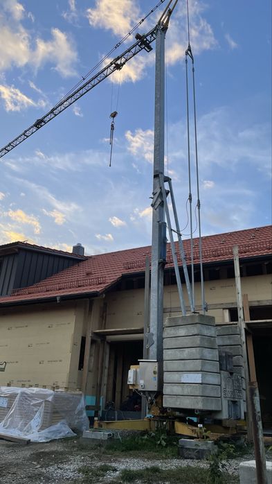 Macara de constructii automontantă San Marco SMH 142. Înaltime 14metri