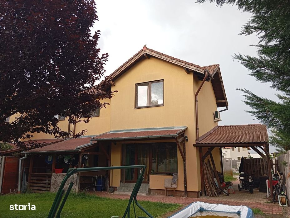 Casa de vanzare in cartierul Via Carmina