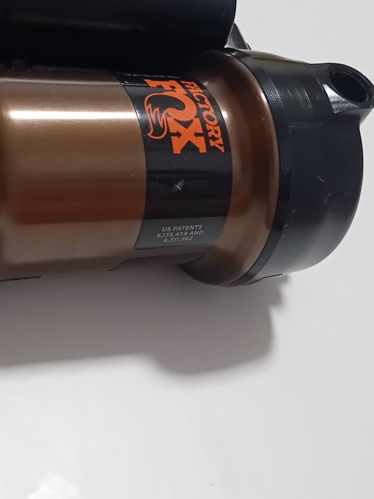 NOI shock Float X Factory cu prindere Trunnion