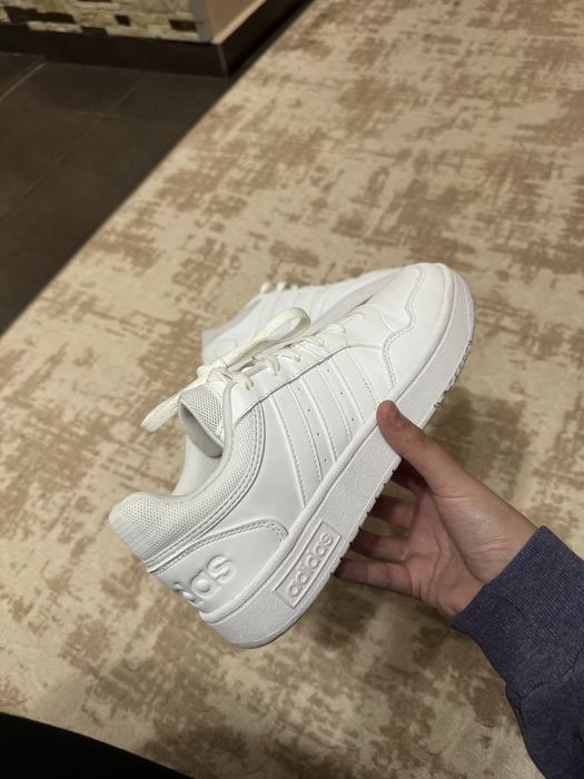 Маратонки на Adidas -50лв