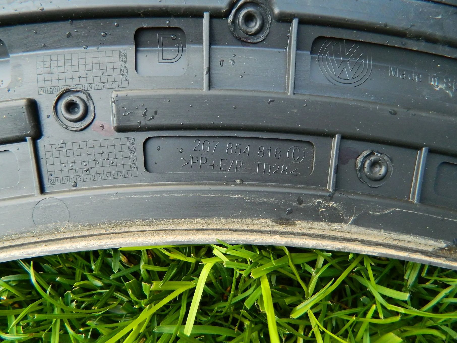 Bandou usa stanga fata+spate, dreapta fata +spate VW Taigo cod 2G7854817C,2G7854818C,2G7854731A,2G7854732A