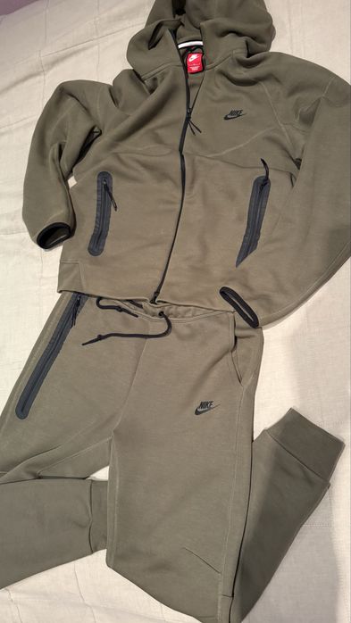 Nike tech fleece размер Л,долнище М.