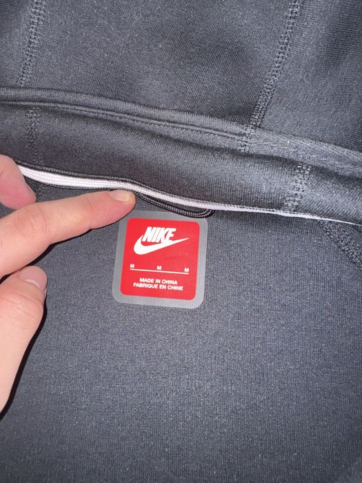 Nike tech fleece negru