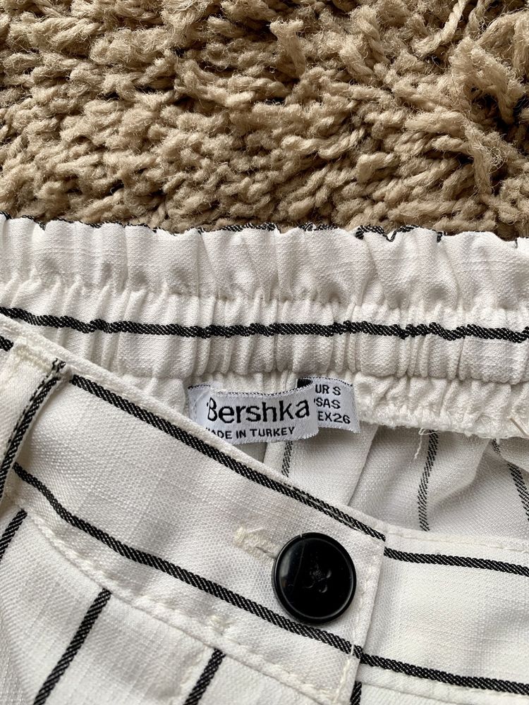 Pantaloni tailoring jogger cu pense, bershka