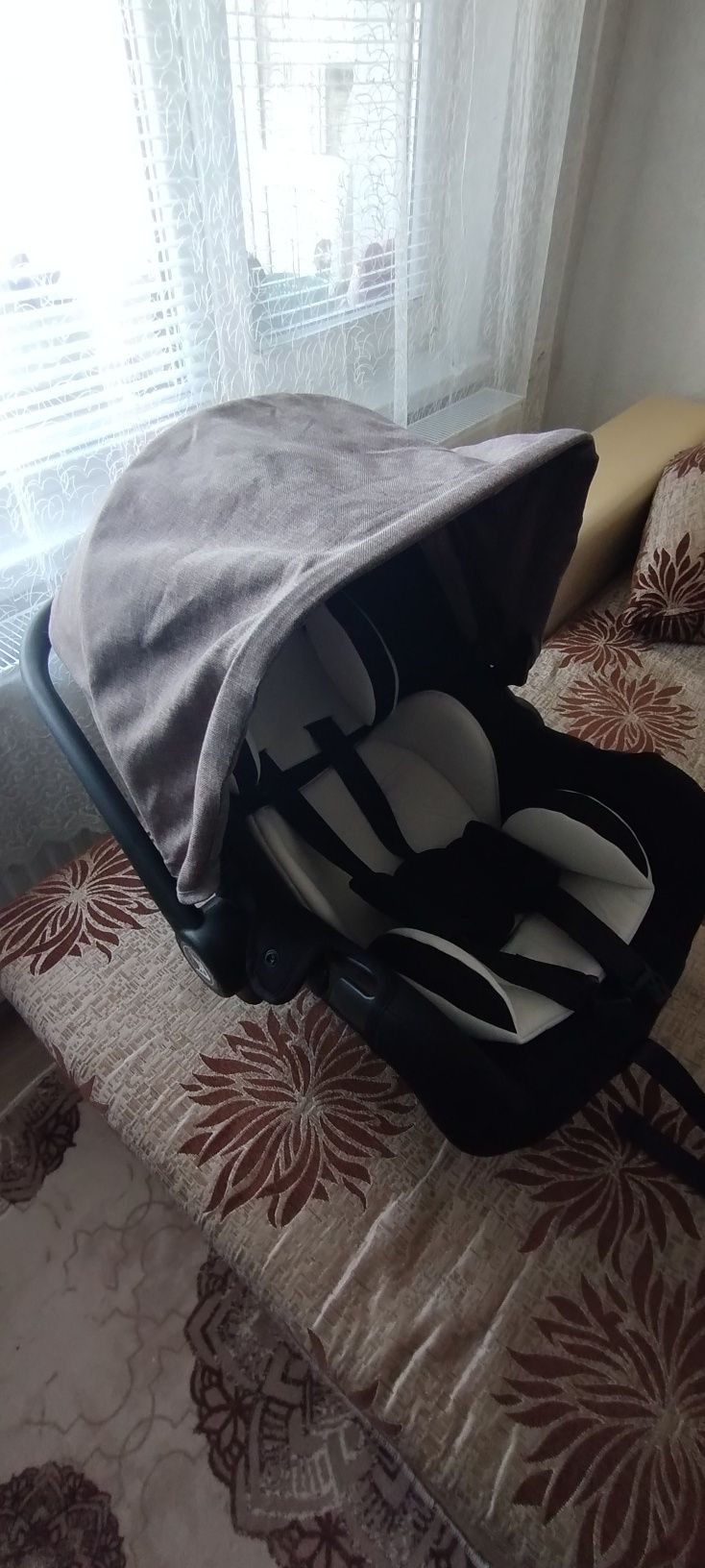 Столче за новородено на "Кангаро Луксор"