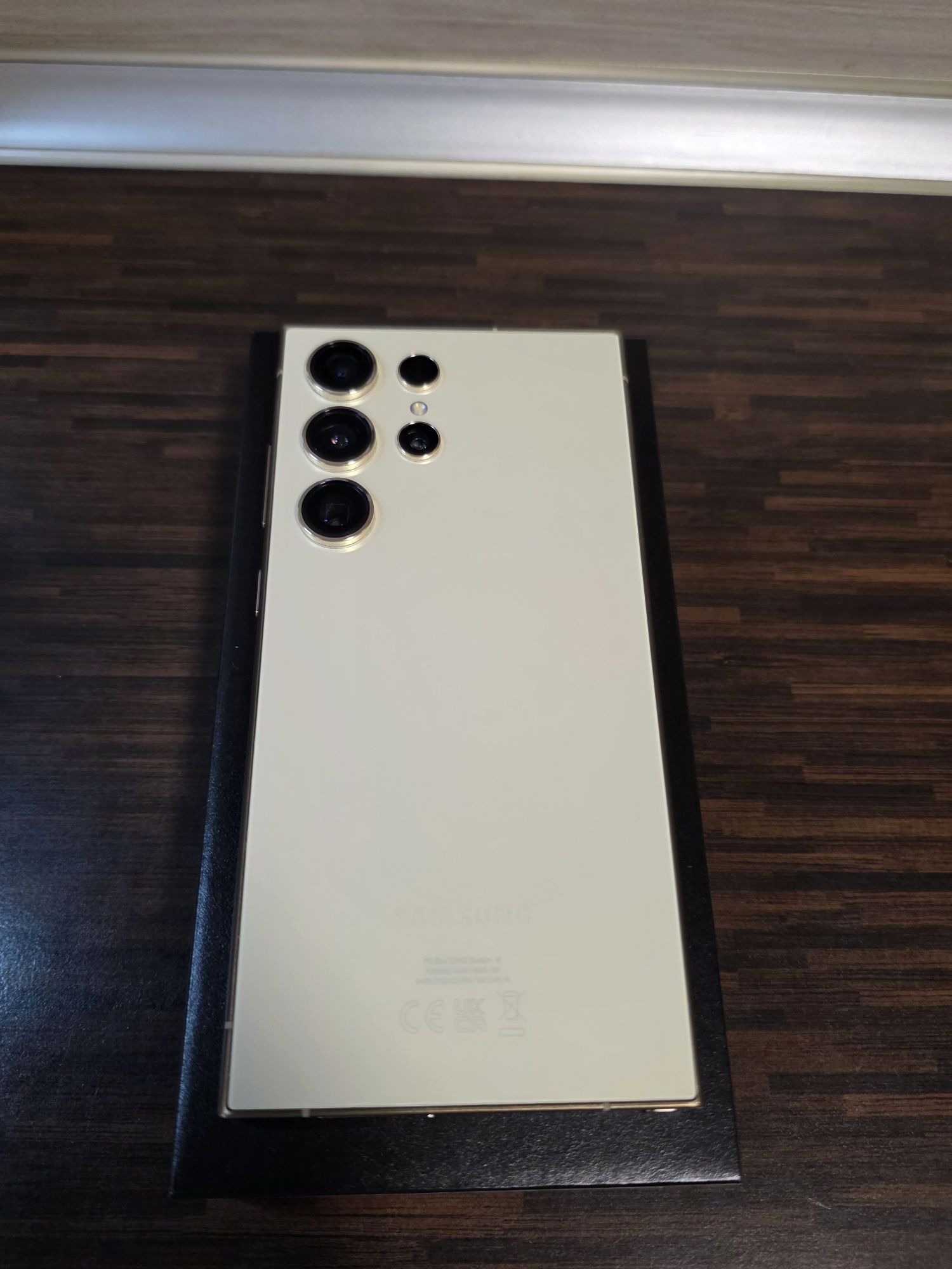 Samsung S24 Ultra 512GB - не е лизингов!