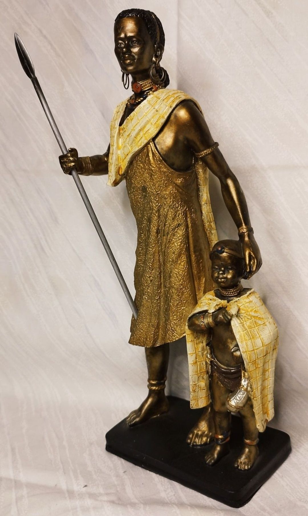 Statueta decorativa Afticani Massai Colecția Gleneagles Studio.