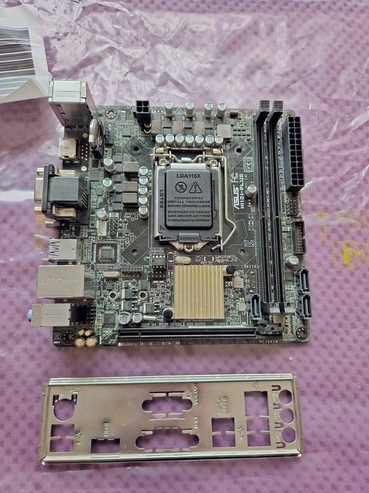 Mini-ITX дъно ASUS H110I-PLUS