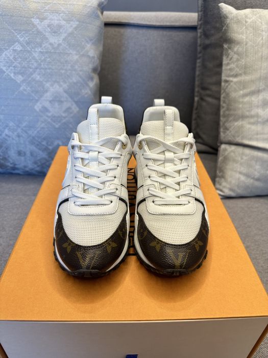 Обувки Louis Vuitton