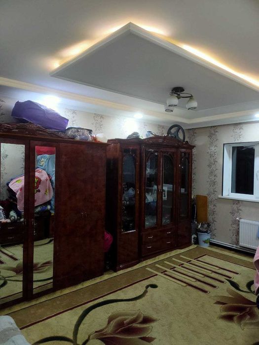 Ғазалкент шаҳри, Мармар кўчасида жойлашган, 4/4/3 хонадон сотилади.