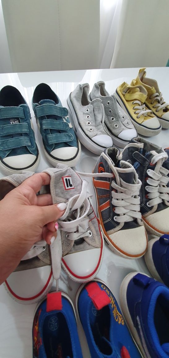 Lot incaltaminte nr.27( converse, Geox, fila)