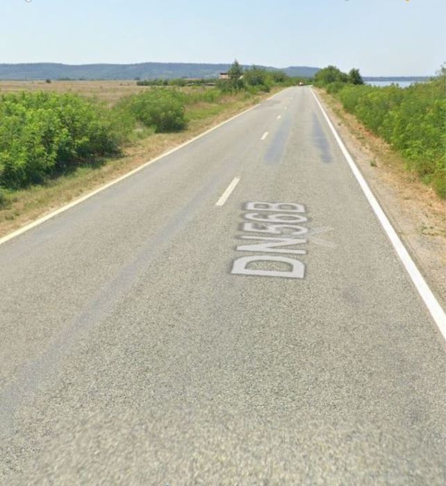 Vand teren Hinova 3,4 ha la Dunare intra / extravilan