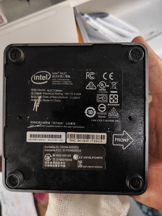 Mini kompyuter sotiladi