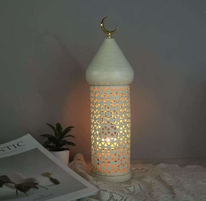 Подсвечник с поумесяцем